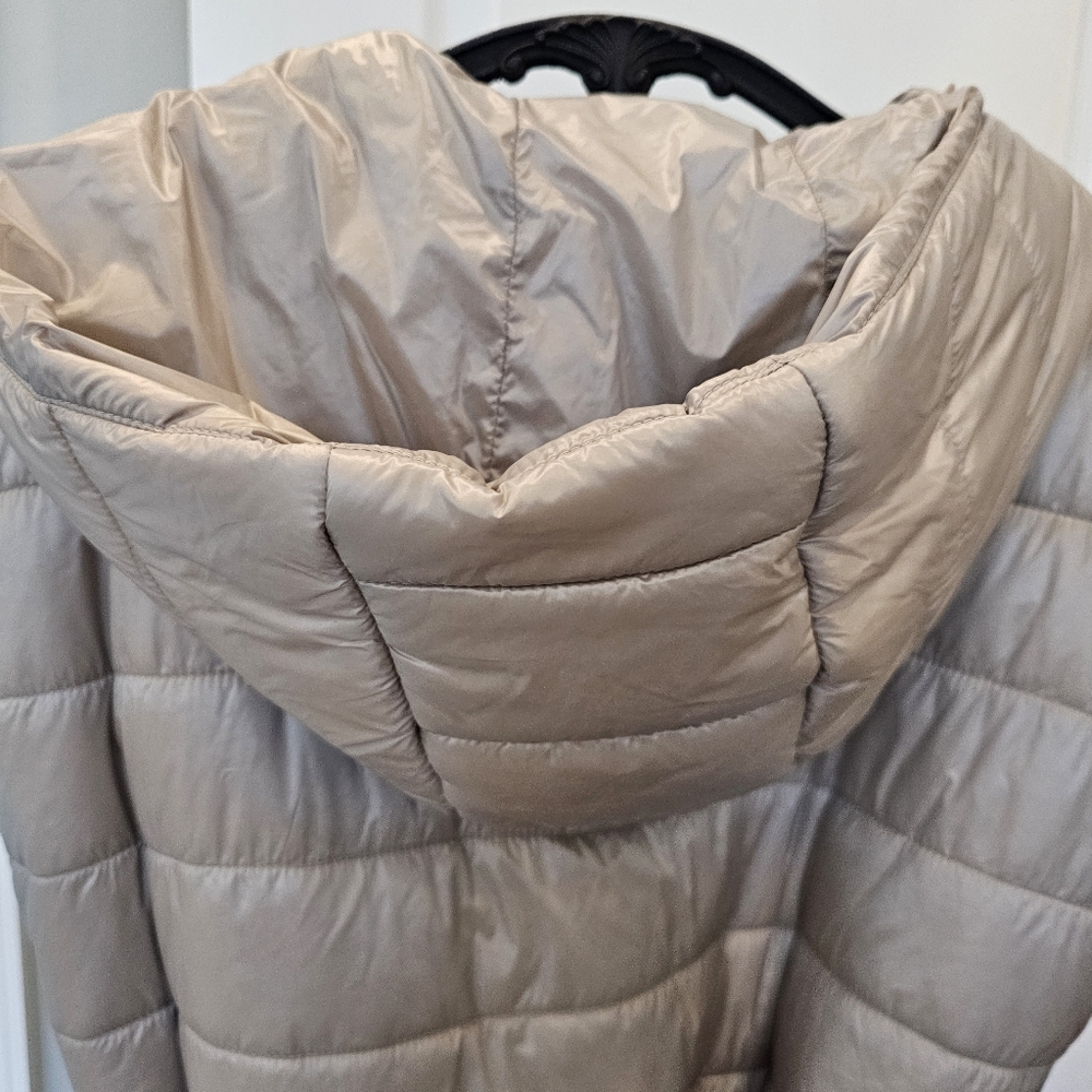 Renaur Puffer Vest With Waist Tie And Hood MEDIUM - Picture 5 of 8